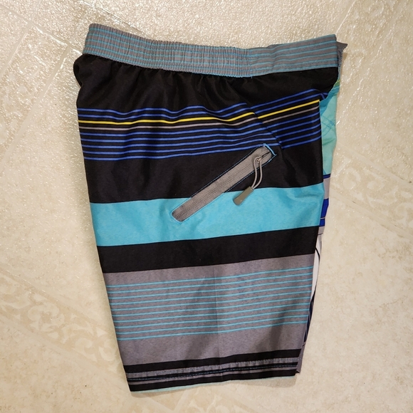 Disney Store Star Wars boys swim shorts Size 7/8 - Picture 8 of 10